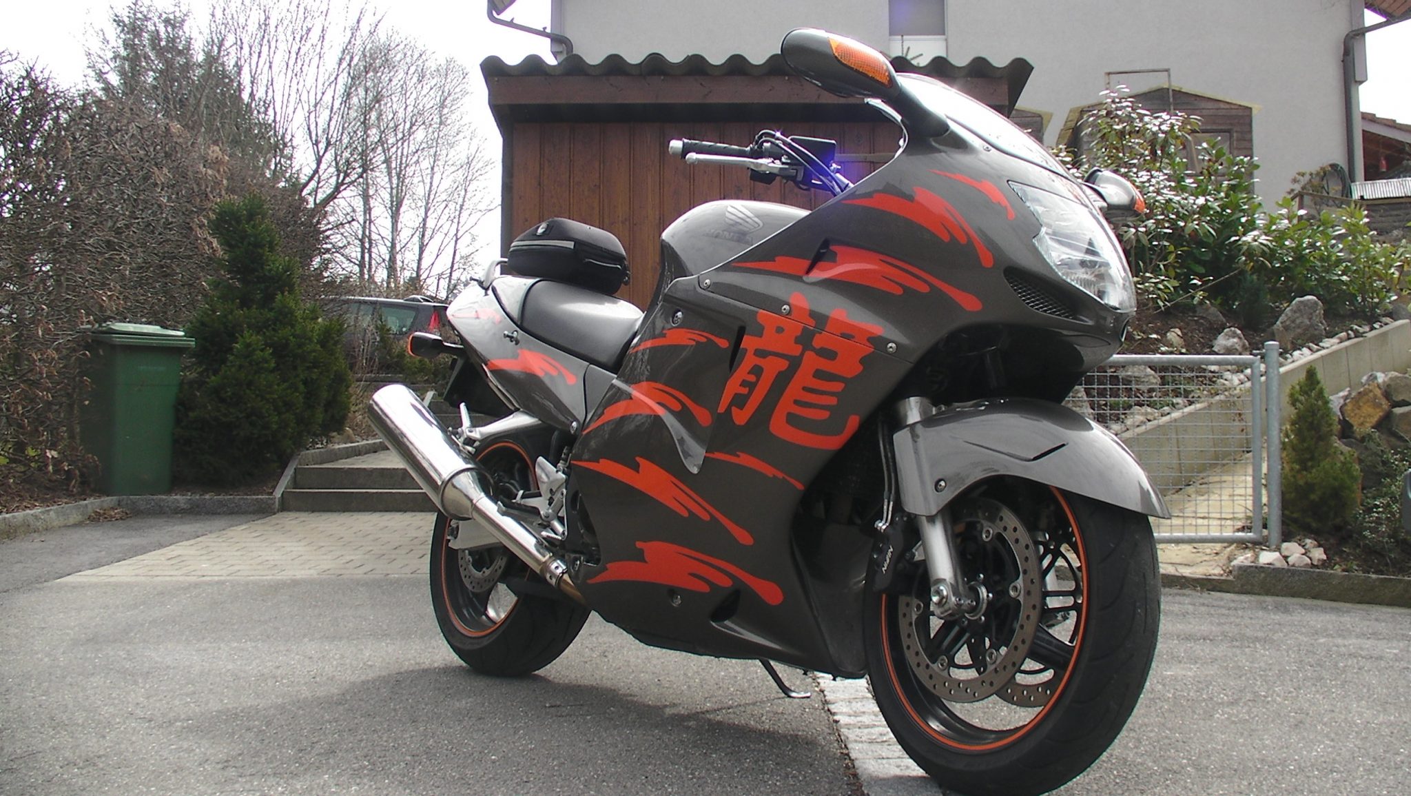 ORIGINAL 81 SUPPORT SHOP - Aufkleber "MOTORCYCLE CLUBS ARE NOT